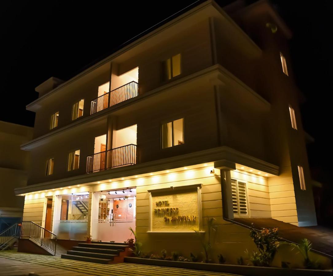 Princess De Munnar - 3 Star Hotel Thiruvananthapuram Esterno foto